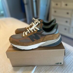 Carhartt x New Balance 990v6